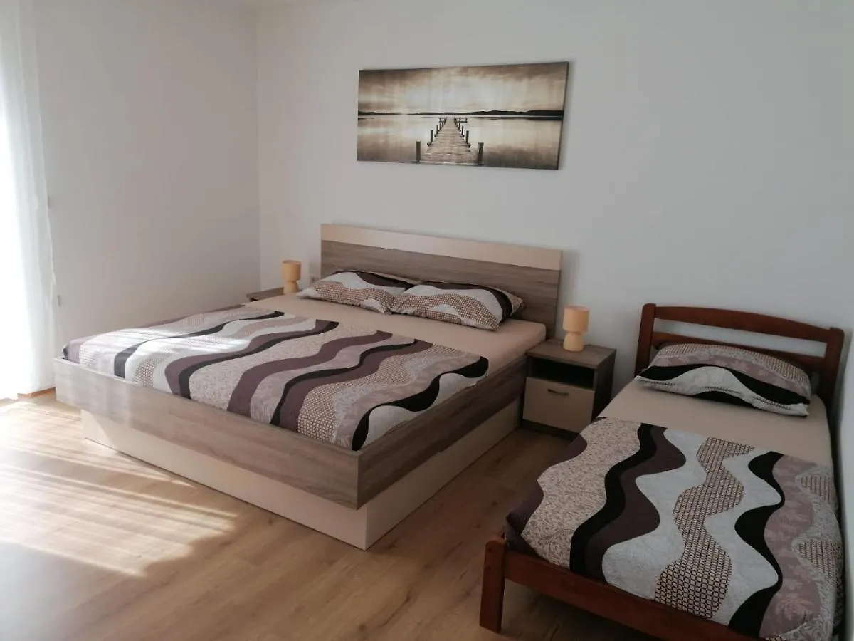 Apartment Niva Nin