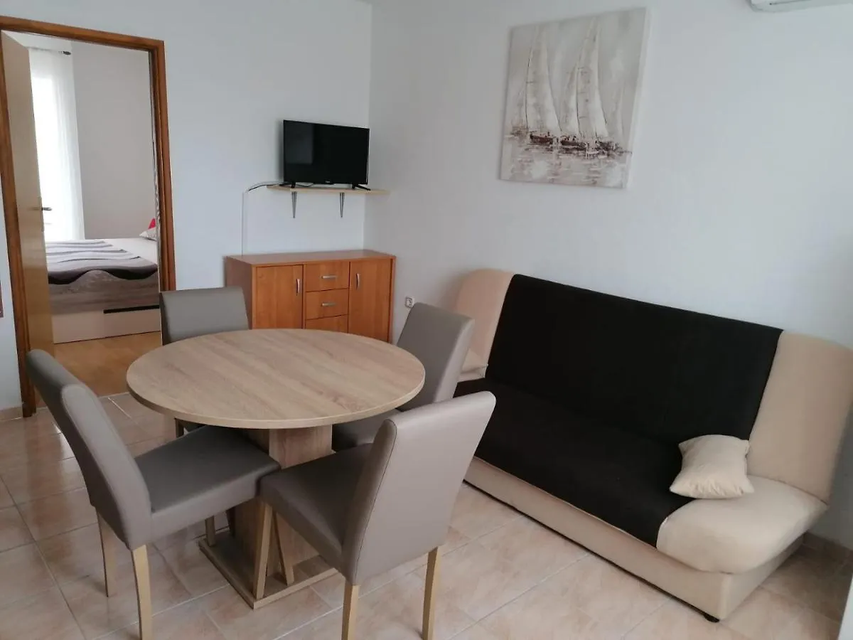 Apartment Niva Nin